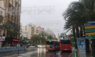 Emergencias pide precaución ante la Dana que está paralizando Alicante