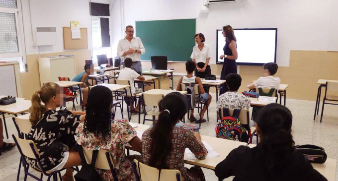 El Programa de Suport Educatiu d'Estiu a Benidorm rep 82 estudiants de Primària