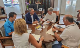Vegara es reuneix per primera vegada amb el president de la Confederació Hidrogràfica del Segura per a abordar les necessitats d'Oriola