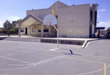 El Ayuntamiento adjudica las obras para acondicionar el patio, juegos infantiles y pistas deportivas del CEIP Santísima Faz