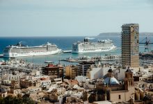 Alicante refuerza la lanzadera al Castillo para “mejorar” la movilidad de los cruceristas: llegará a pie de terminal